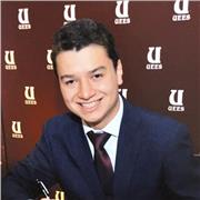 Abogado con amplia experiencia en Derecho Constitucional, Penal y Familia. Clases personalizadas para cada estudiante